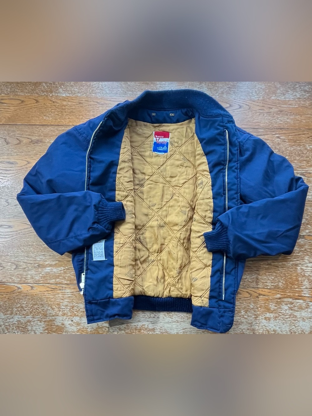 VTG 70s Varsity Full Zip Bomber Jacket Navy Blue/Gold Quilt Lined Size 40  Mens